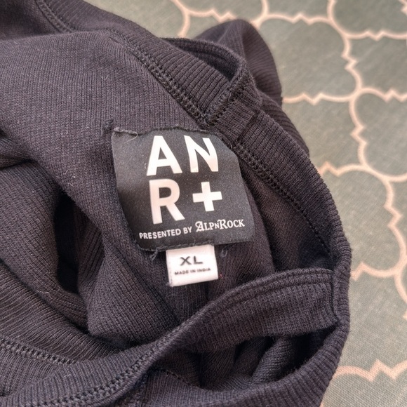 Alp N Rock Black Asymmetrical Cutout Tank Top size X-Large - Picture 5 of 7